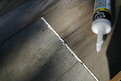 how to prevent roaches with caulk